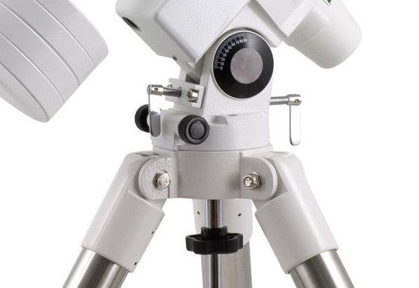 Lunette Sky-Watcher Black Diamond 100ED f/9 sur NEQ5 Pro-Go-To - Sky-Watcher